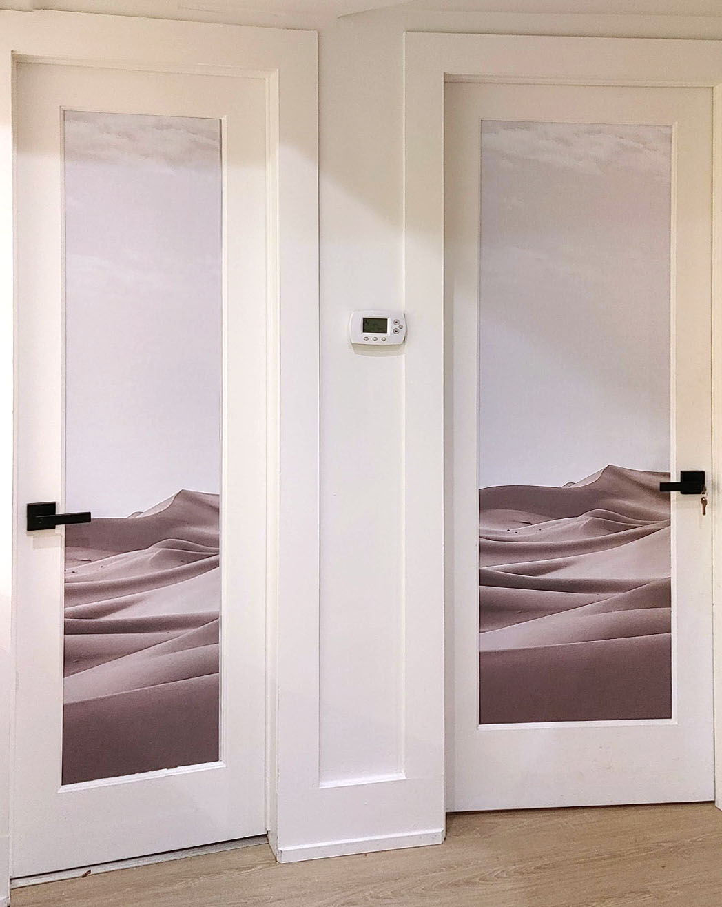 SSKN Wallpaper makeover Doors